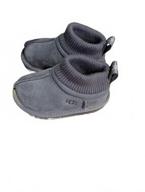 UGG Classic Ultra Stretch Cuff Boots Toddler Size 6 Gray Suede Cozy Winter Shoes